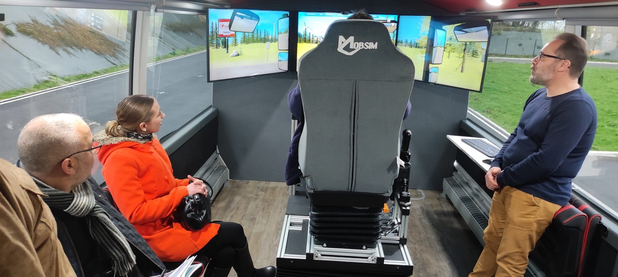 Tournée du simulateur de conduite en Pays de la Loire le 8/12 au Mans